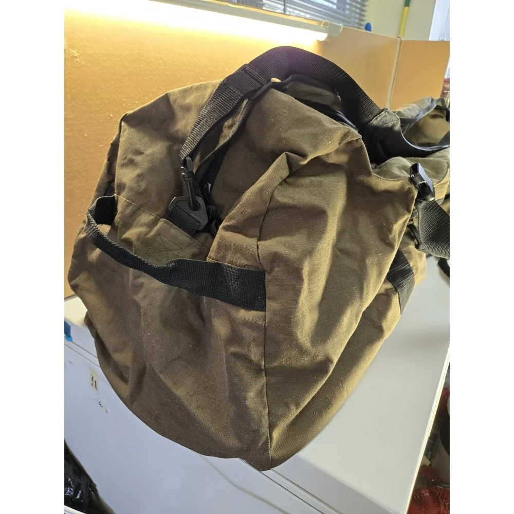 Vtg Totes Sport Duffle Bag XL Green Canvas 40x16x14